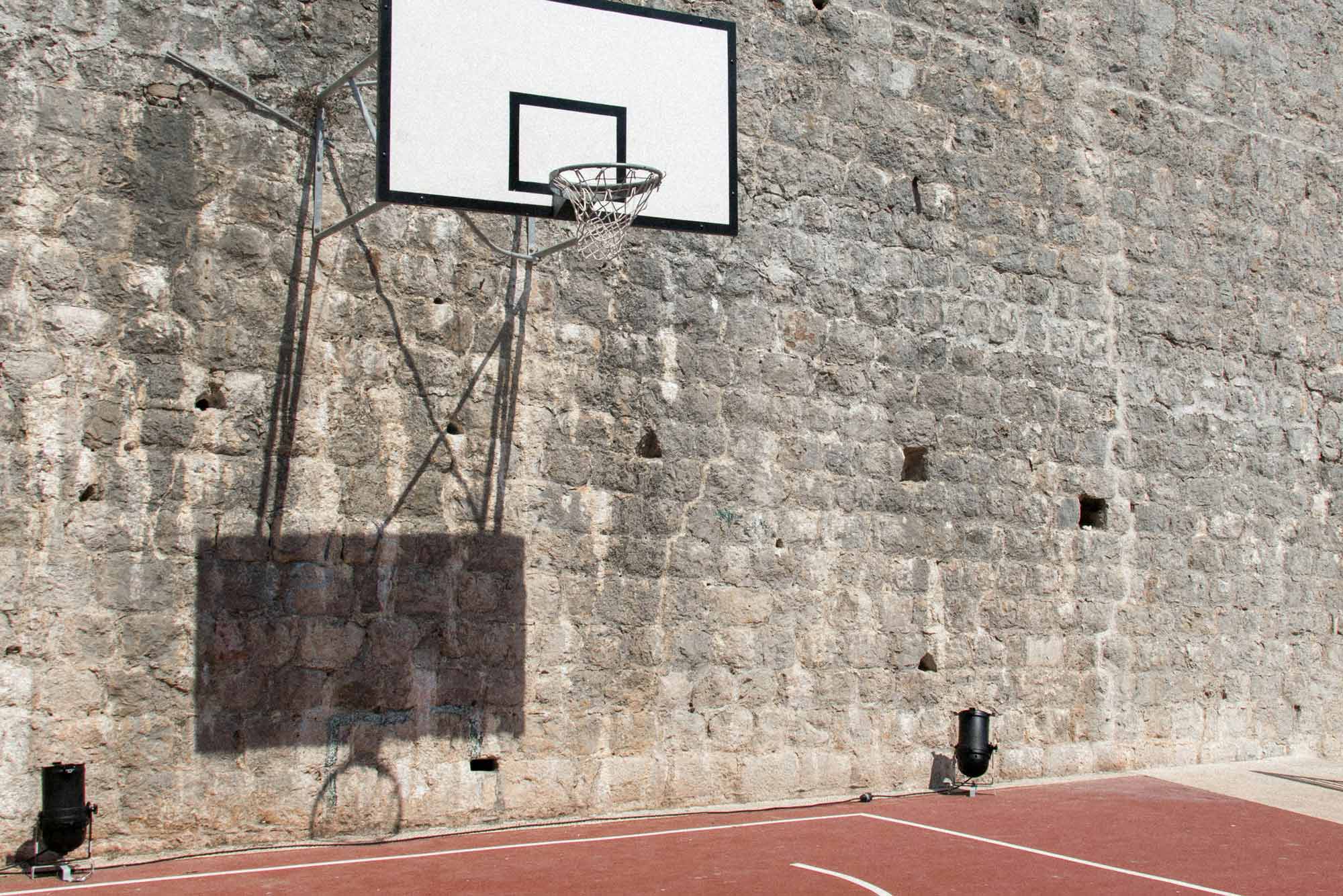 Basket pod gradskim zidinama u Dubrovniku